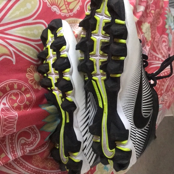 Nike Soccer cleats - Picture 3 of 4